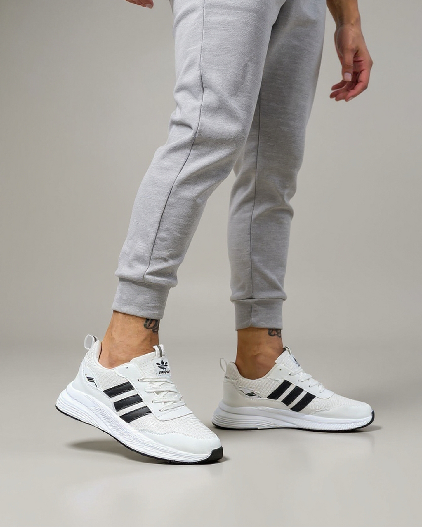 Adidasi AD-03 Alb Negru