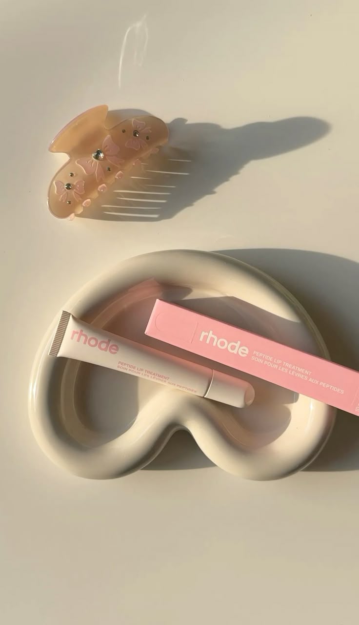 Lip Gloss Vanilla Cake